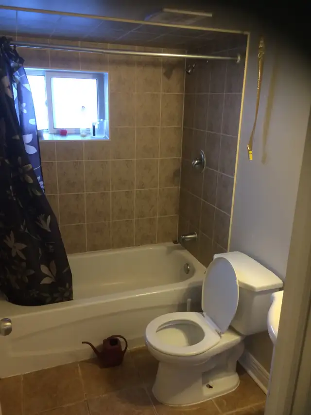ROOM FOR RENT FOR FEMALE Near Kennedy & Danforth in Room Rentals & Roommates in City of Toronto - Image 6