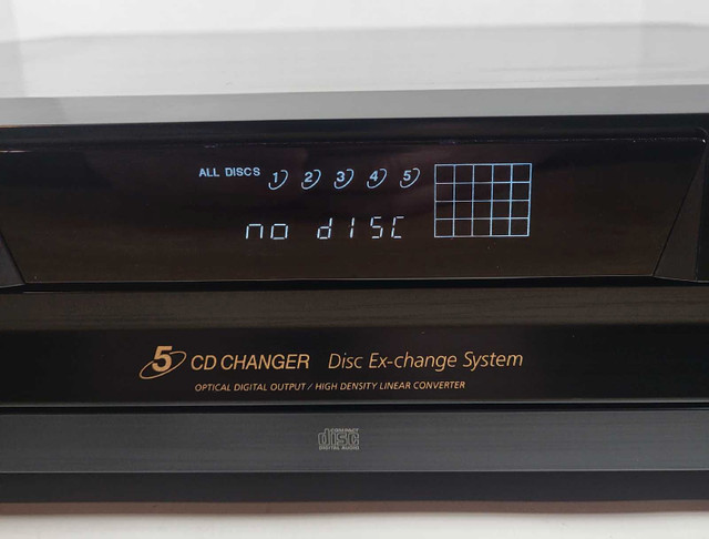 Sony CDP-CE275  5 Disc CD Player Changer Carousel W/Remote in General Electronics in Oshawa / Durham Region - Image 3