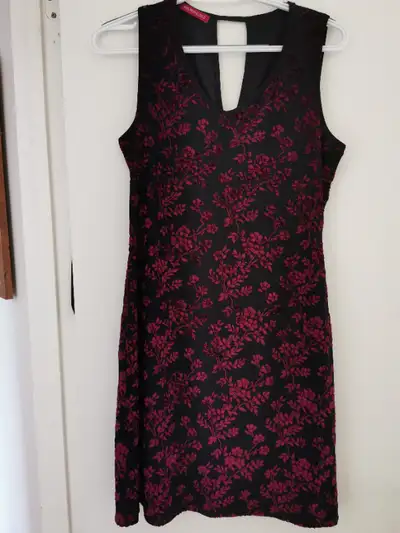 Robe de soirée, View more