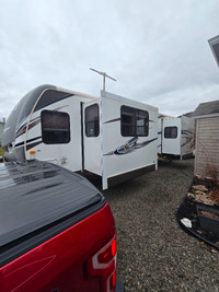 32' Outback 260FL travel trailer in good condition for sale.