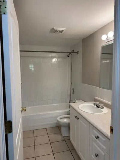 Room in sharing available for rent in a clean, quiet, and friendly 3 room 2 bathroom apartment. Idea...