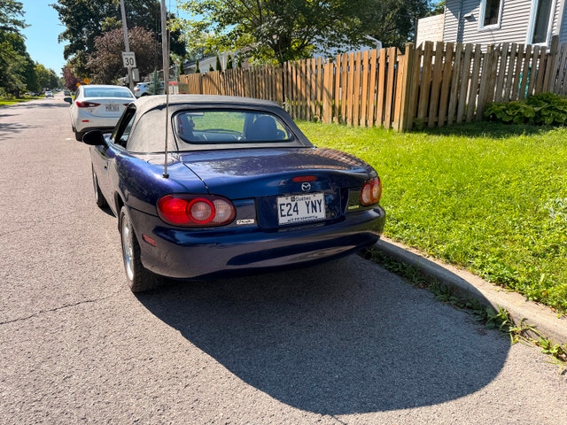 Miata Mx5 Bas km + automatique!!! — photo 4
