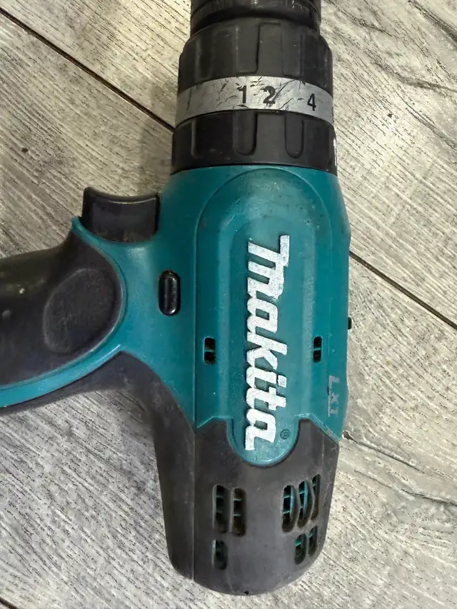 Makita hammer Drill 18v cordless only tool no battery no charger in Power Tools in Oshawa / Durham Region - Image 3