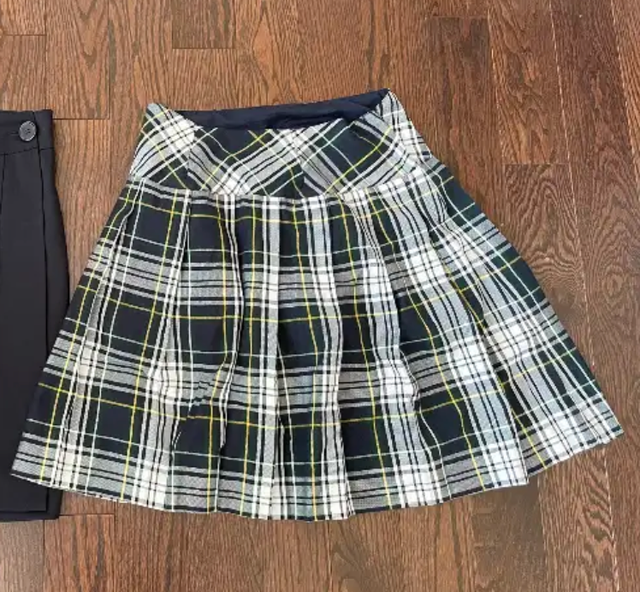 Vêtements fille  College Durocher Saint-Lambert in Women's - Tops & Outerwear in Longueuil / South Shore - Image 3