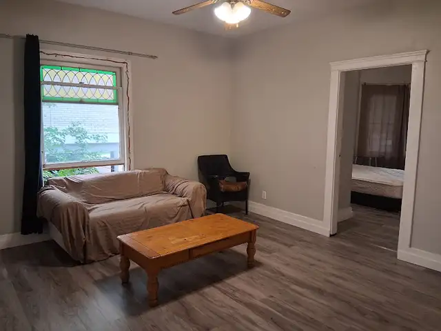 (DOWNTOWN)  Spacious 2-Bedrooms Apartment, Furnished, Quiet!