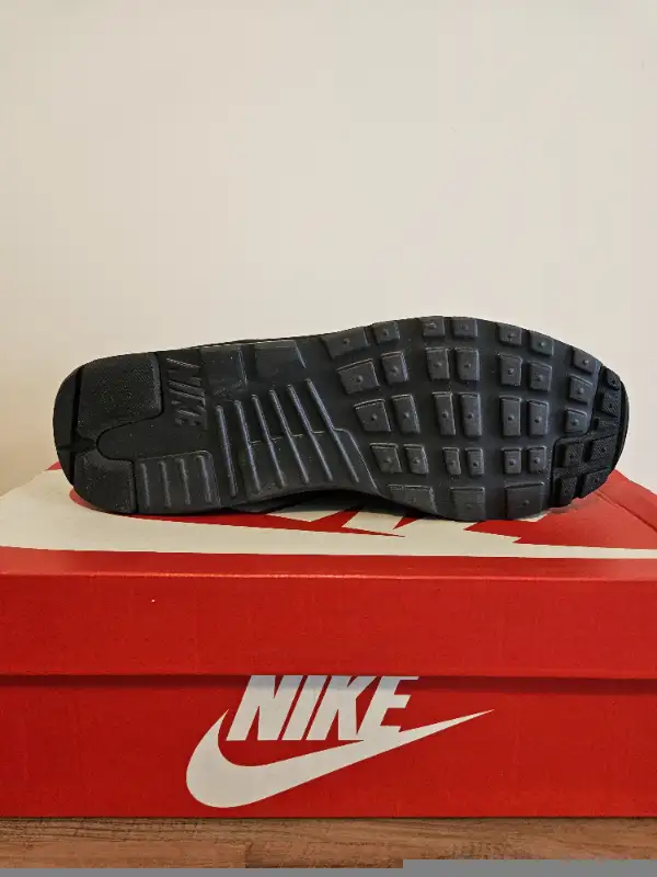 Nike Air Max Tavas Black (BNIB Men's Sz. 9) in Men's Shoes in Kitchener / Waterloo - Image 8
