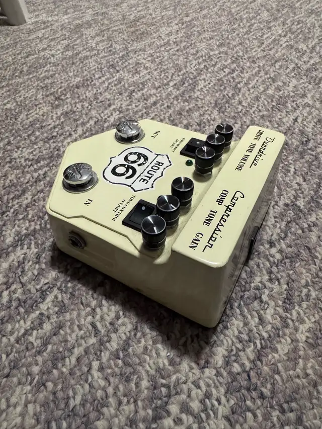 Vintage Style V2 Route 66 Guitar Overdrive EFX Pedal in Guitars in Cole Harbour - Image 3