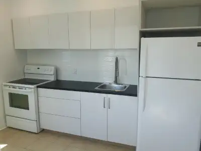 2 Bedroom in the heart of the Plateau