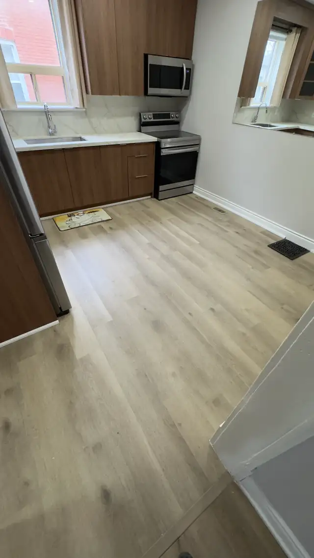 floor sale566985252521922562