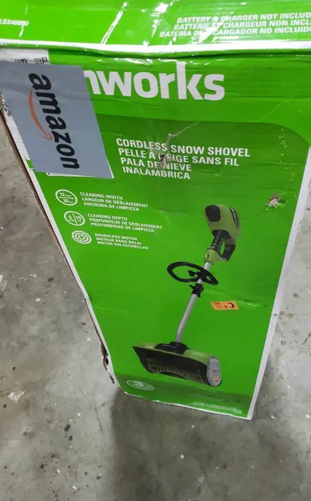 Greenworks 12-Inch 40V Cordless Snow Shovel, Battery Not Include in Outdoor Tools & Storage in Hamilton - Image 4