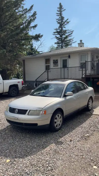 2001 VW Passat Fully load leather and sunroof heated seats 1.8l turbo Kenwood Bluetooth radio Fresh...