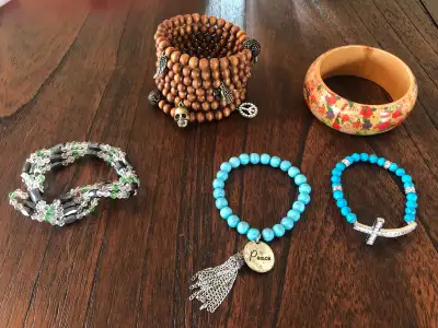 Collection of beautiful beaded bracelets and wooden bracelets. Pickup in Markham/Stouffville