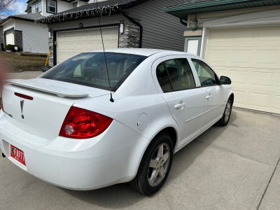 Well-Maintained 2010 Pontiac G5 for Sale
