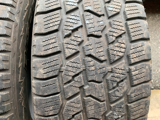 Pair of 275/55/20 M+S 117T Cooper Discoverer AT/W with 50% tread in Tires & Rims in Delta/Surrey/Langley - Image 4