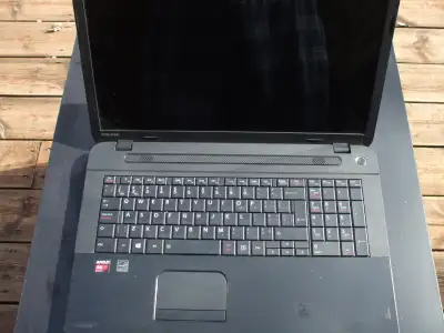 Ordinateur Portable Toshiba / Toshiba Lap Top Computer, View more