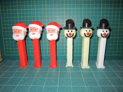 50 PEZ (Star Wars, Looney Tunes, Peanuts) for Sale., View more