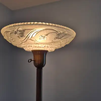 Lampe torchère antique, View more