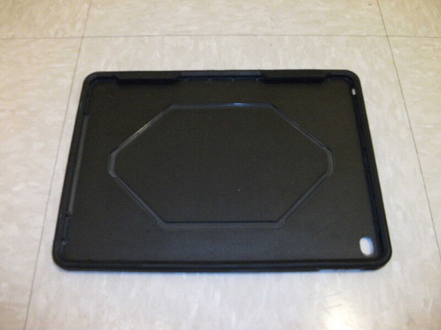 iPad Rugged  Case , Étui robuste pour iPad dans iPad et tablettes  à Ville de Montréal - Image 3