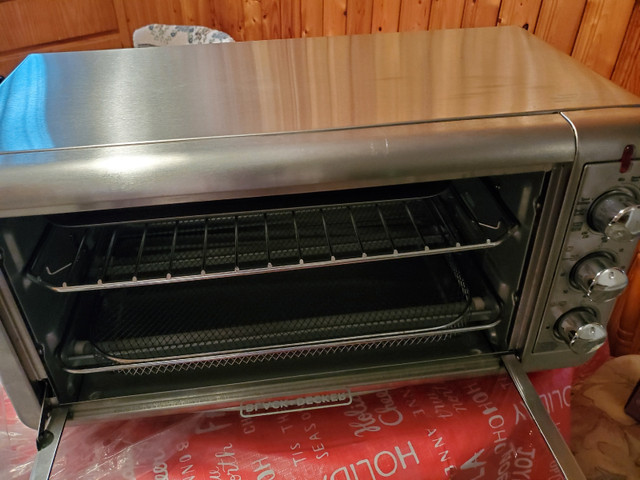 Black &amp; Decker Oven in Toasters & Toaster Ovens in Moncton - Image 3