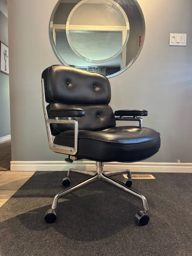 Herman Miller Eames Executive Chair | Chairs & Recliners | City of ...