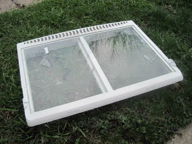 Various Fridge Parts - Pieces Divers Frigo in Other in City of Montréal - Image 3