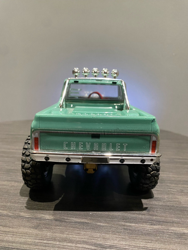 Axial scx25 c10 with upgrades (no charger) 2 batteries in Hobbies & Crafts in City of Toronto - Image 4