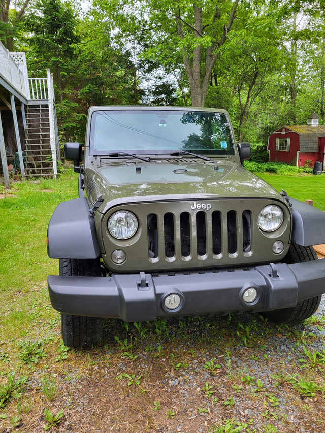 For Sale - 2015 Jeep Wrangler Willy's - Tank Green - $15,000 in Cars & Trucks in Bedford - Image 3
