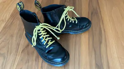 Fashion kijiji dr martens