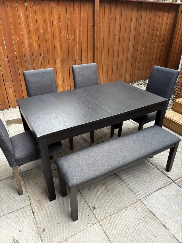 extendable table, chairs and bench 