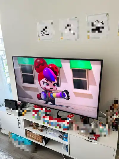 Samsung 49 inch smart tv with box, View more