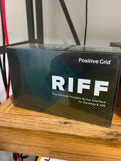 POSITIVE GRID RIFF - PORTABLE GUITAR INTERFACE, View more