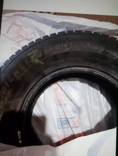 Michelin Winter Tires 235/70/R16 bought 2 years ago had them on my Ford Escape for 3 Months only Pai...