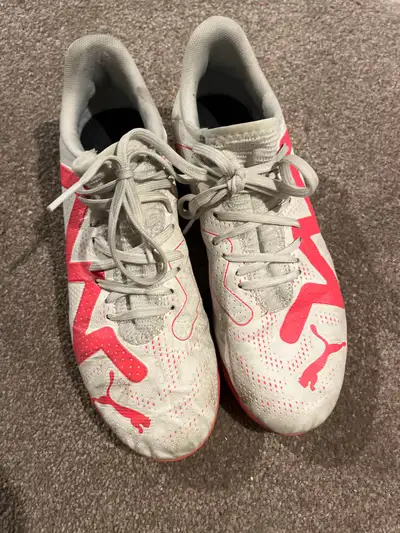 puma size 5 indoor soccer / turf shoe, View more