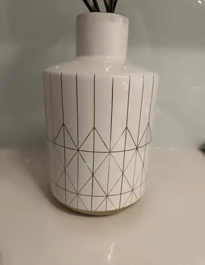 Items sold separately please read. DEAL ALERT! This is a beautiful well made high quality porcelain...