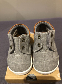 TOMS baby boy shoes