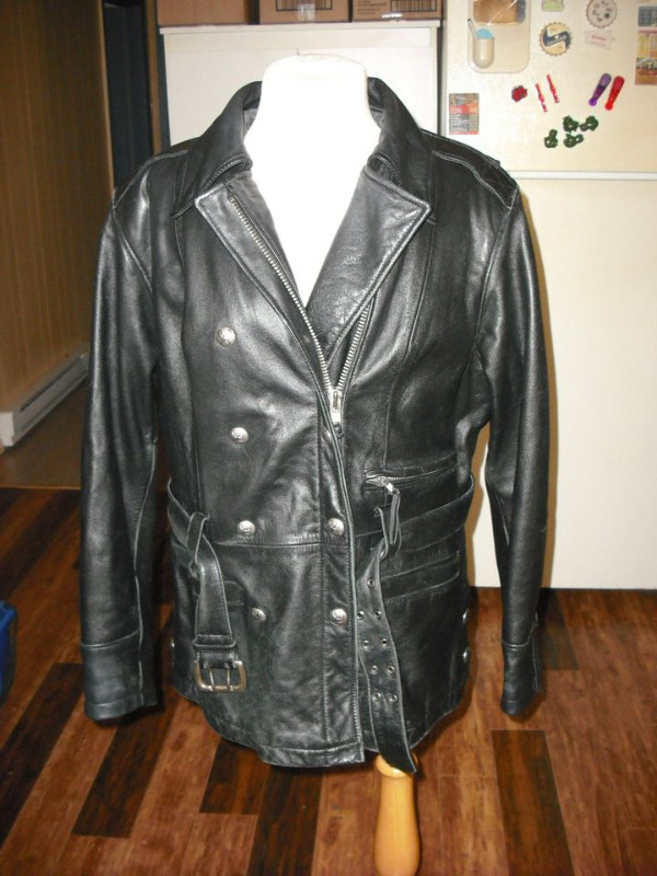 Harley-Davidson Manteau de Cuir Noir - Femme Grandeur X-L dans Femmes - Hauts et vêtements d'extérieur  à Lanaudière