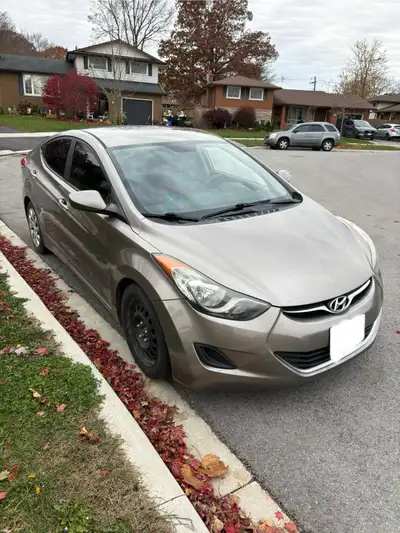 2011 Hyundai Elantra – Manual – Low KM – Runs Great Selling my 2011 Hyundai Elantra. The car runs be...