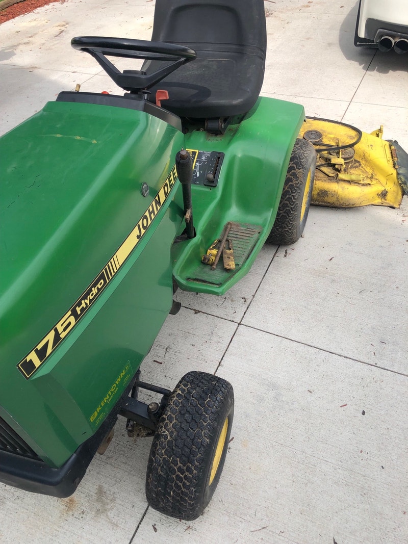 John Deere Lawn Tractor for sale. Lawnmowers & Leaf Blowers Grand