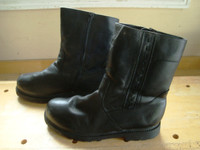 Men's Leather Winter Boots - Size 10
