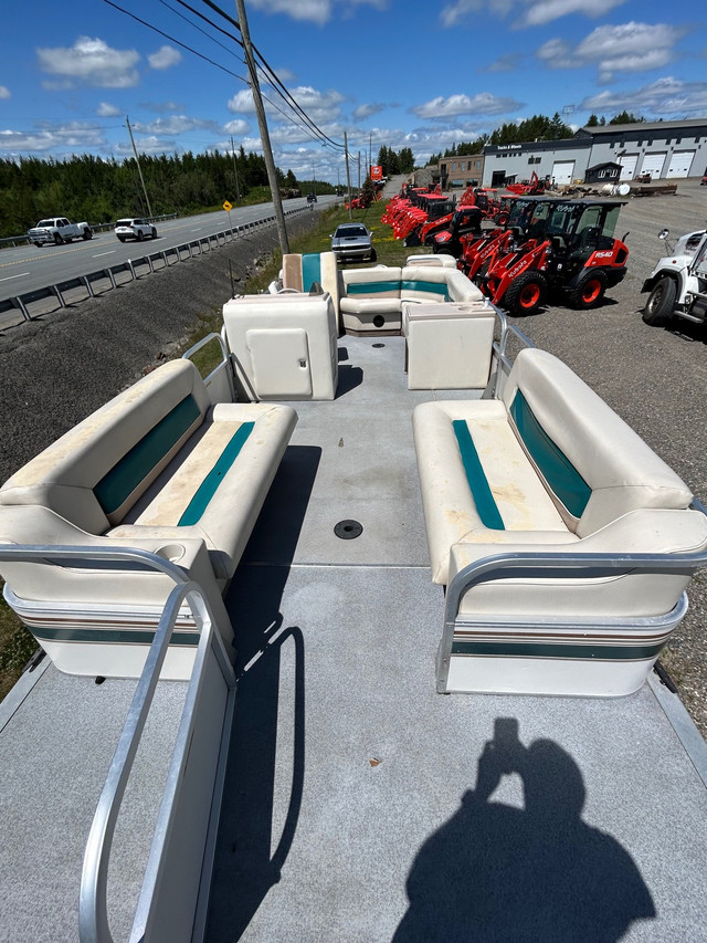 1998 StarCraft 240 Pontoon Boat with 75hp Honda (2006) Powerboats & Motorboats Sudbury