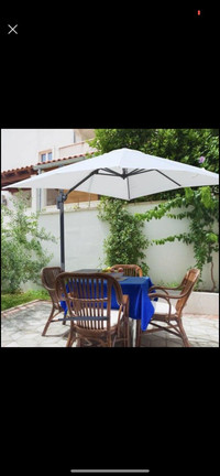 Outsunny 8‘x8’ Square Patio Offset Hanging Cantilever Umbrella