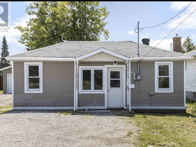 2 Bedroom House For Rent June 1st in Long Term Rentals in Sault Ste. Marie