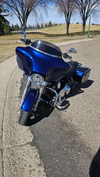 2007 FLHX Harley Street Glide. 55,988km. Stage 2 kit. 96ci. Adjustable air ride suspension set at 10...