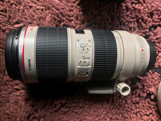 Canon EF 70-200mm f/2.8L IS Version Il USM Telephoto Zoom Lens in Cameras & Camcorders in Sudbury - Image 3