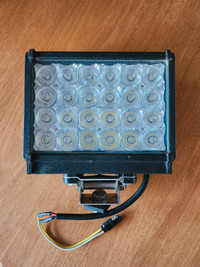 Spot/Lampe de travail NEUVE 70 watts à LED 4800 lumens