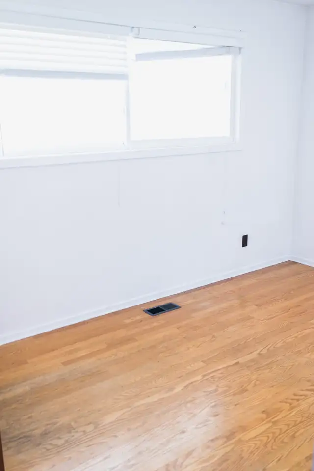 $680 7 Rooms Student rental housing near University of waterloo in Long Term Rentals in Kitchener / Waterloo - Image 15