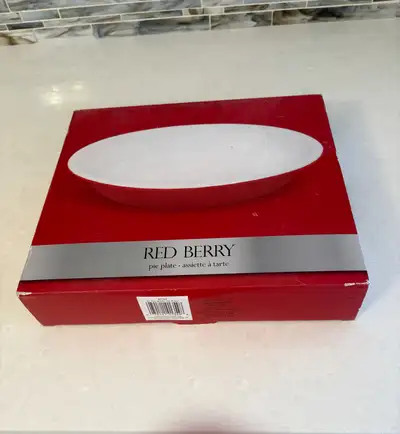 • New, never used. Still in box • 9” diameter • Safe for over, microwave, dishwasher • Pick up in Ki...