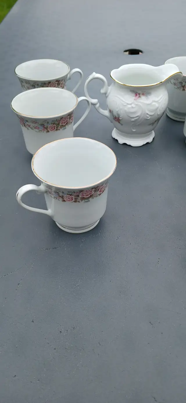 China Set Tea in Other in Ottawa - Image 5