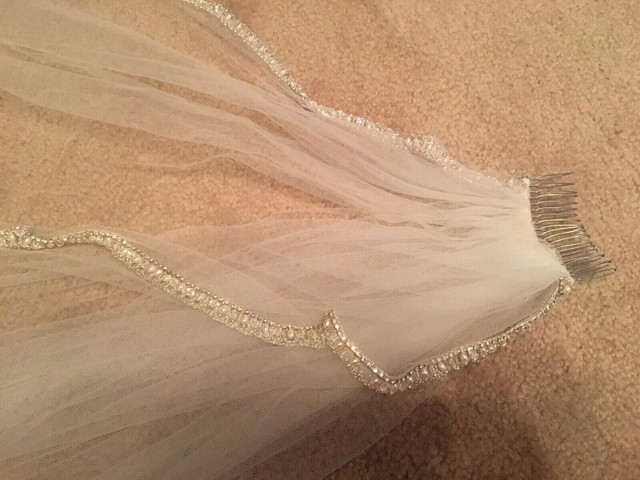 Wedding veils and belt with Swarovski crystals  in Wedding in Mississauga / Peel Region - Image 2