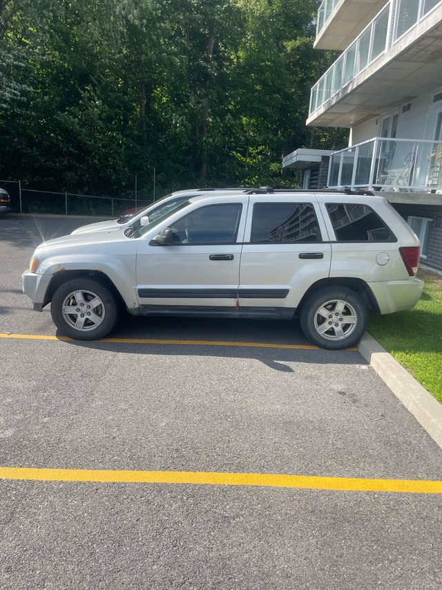 Jeep Grand Cherokee Laredo dans Autos et camions  à Laval/Rive Nord - Image 2